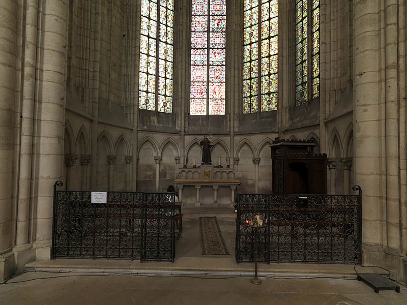 présentation du mobilier de la cathédrale de Meaux