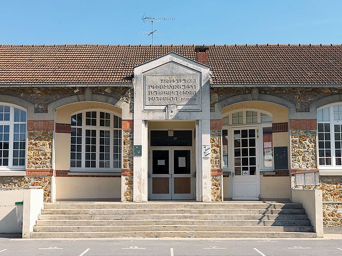 groupe scolaire : école primaire Pasteur et collège Henri IV