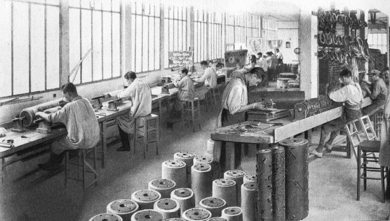 usine de papiers peints Dumas, actuellement hôtel industriel et centre de formation professionnelle