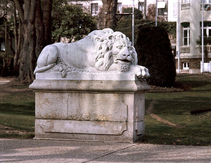 ensemble de 2 statues de lion