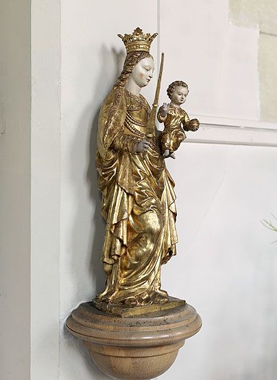 statue de la Vierge à l'Enfant