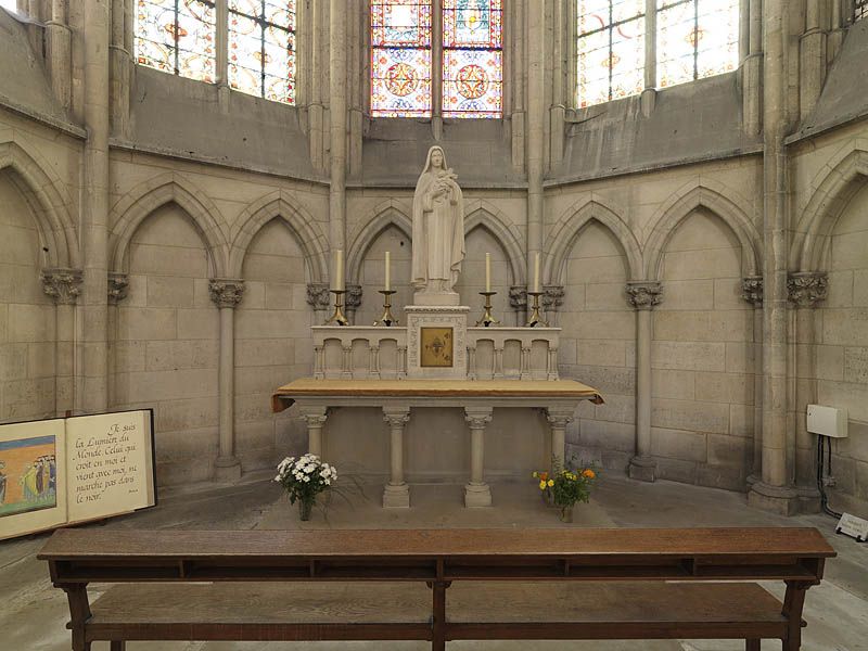 présentation du mobilier de la cathédrale de Meaux