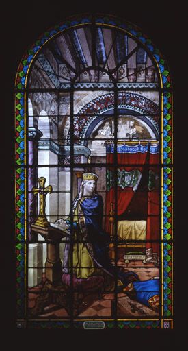4 verrières historiées : Saint Rémi instruisant Clovis, Baptême de Clovis, Sainte Clotilde en prière, Une reine (sainte Clotilde ?) et sa fille priant dans une église