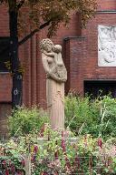 Statue : Aux mères du XIVème arrondissement