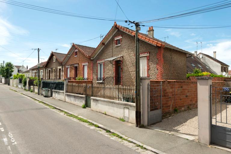 hôtels, maisons, immeubles