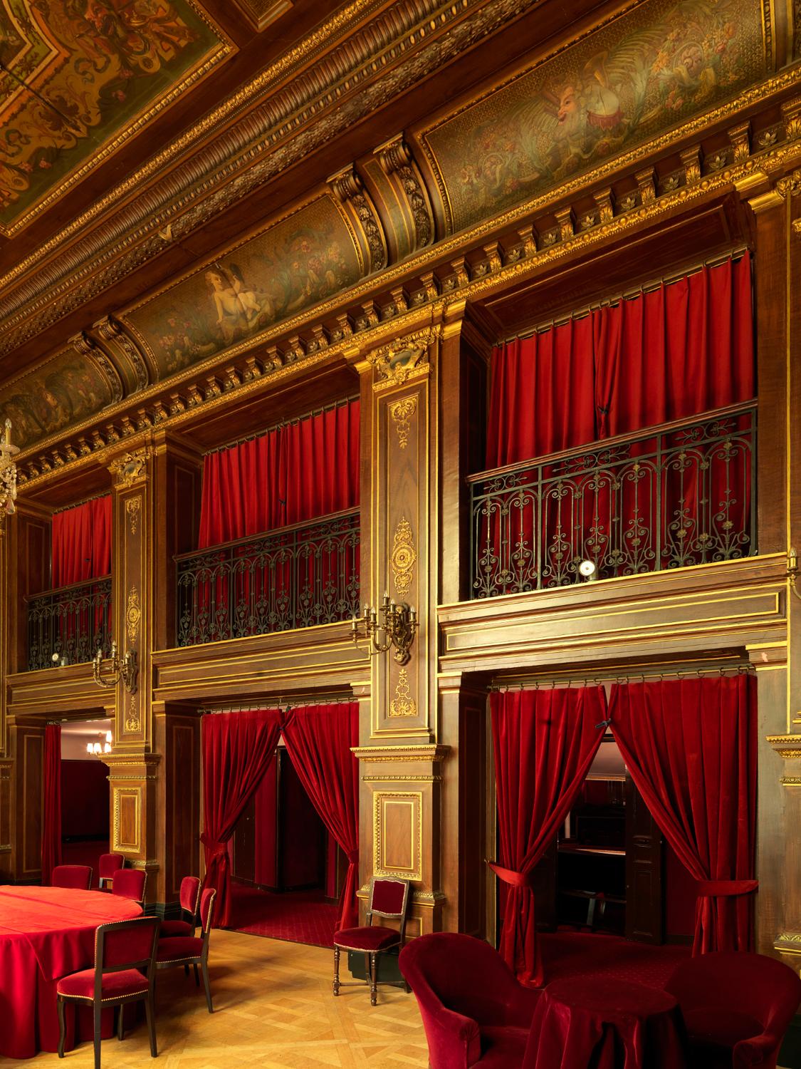 Porte Saint-Martin (10e arrondissement), théâtre de la