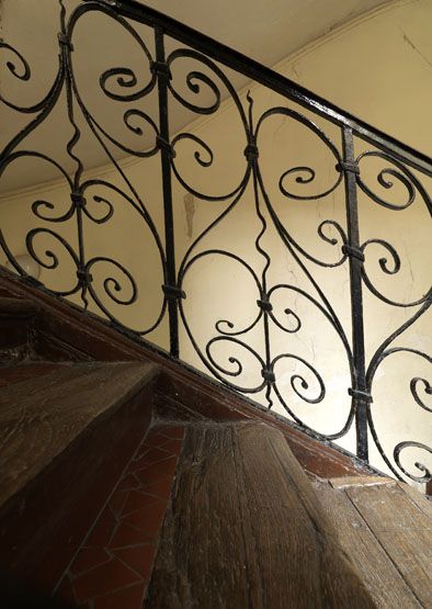 rampe d'appui, escalier de la maison à porte cochère (non étudié)