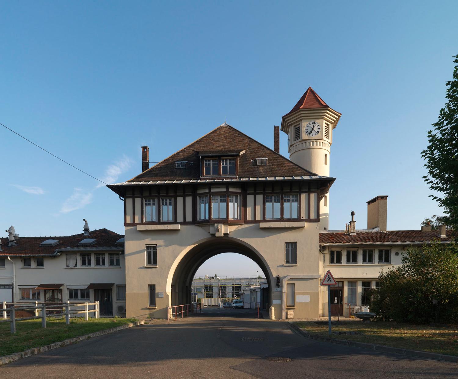 usine ex Roussel-Uclaf