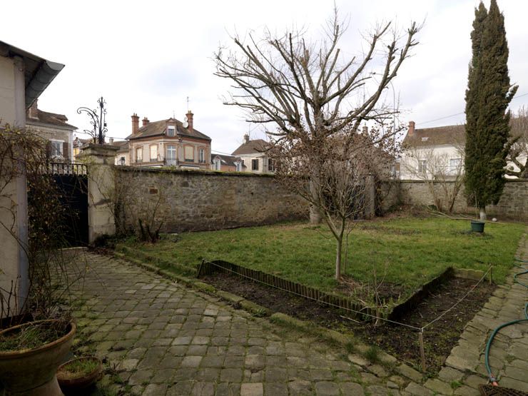 Samois-sur-Seine - usine de serrurerie et de construction métallique Oudiou, puis Bataillès, actuellement atelier d'artiste