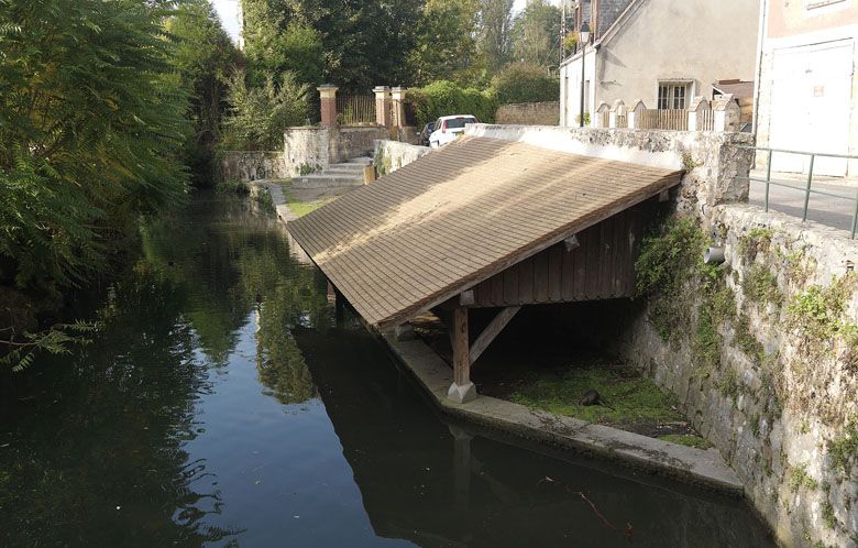 Fontaine-le-Port - moulin à farine, actuellement logement