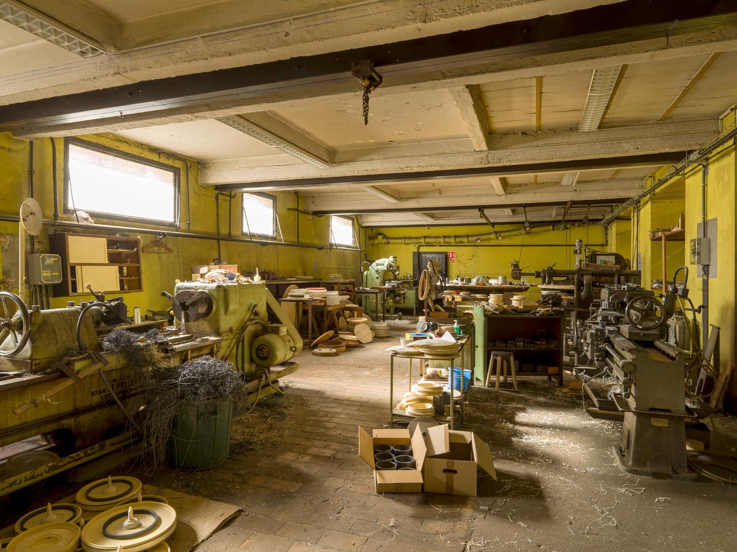 Usine de produits chimiques Poulenc Frères, puis usine d'engrais de la Société Française du Lysol, puis usine de chaudronnerie et usine d'articles en matière plastique (usine d'enceintes de confinement) Ateliers de Technochimie