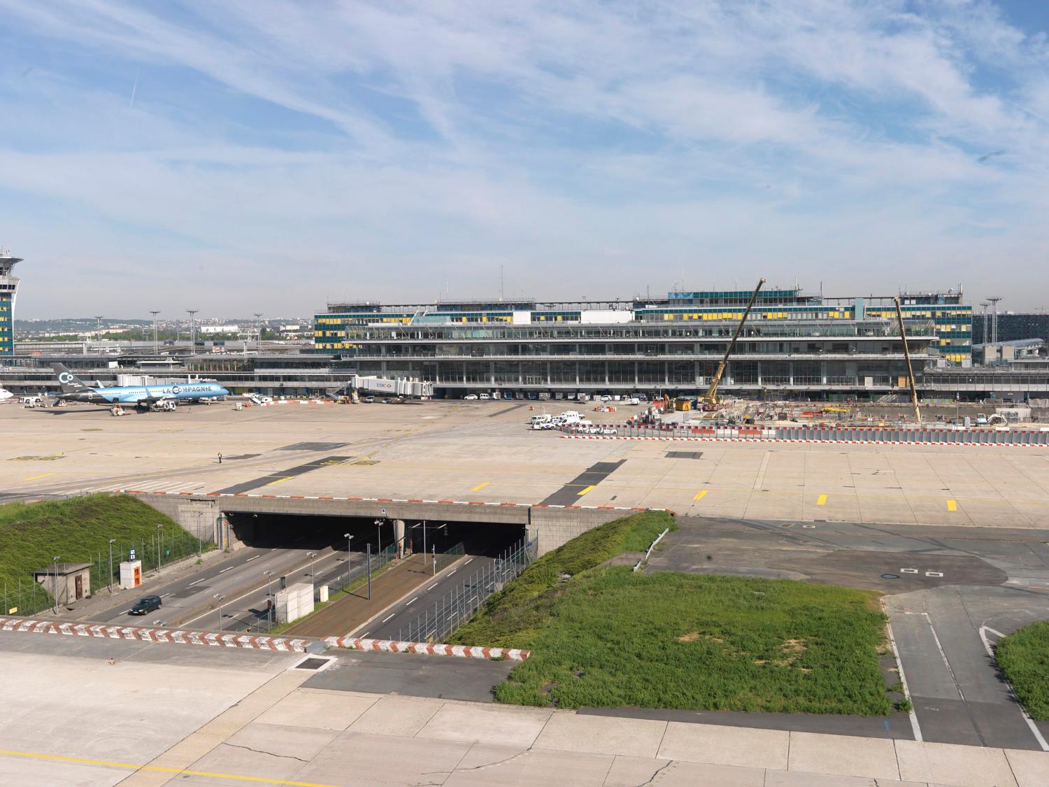 Orly 4 (depuis 2019), Orly-Sud (de 1971 à 2019), Installations terminales (de 1961 à 1971) Aérogare Sud ( de 1954 à 1961)