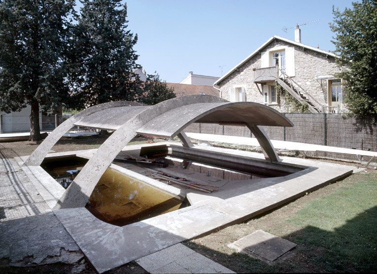 piscine : bassin couvert, bassin découvert, tank à ramer