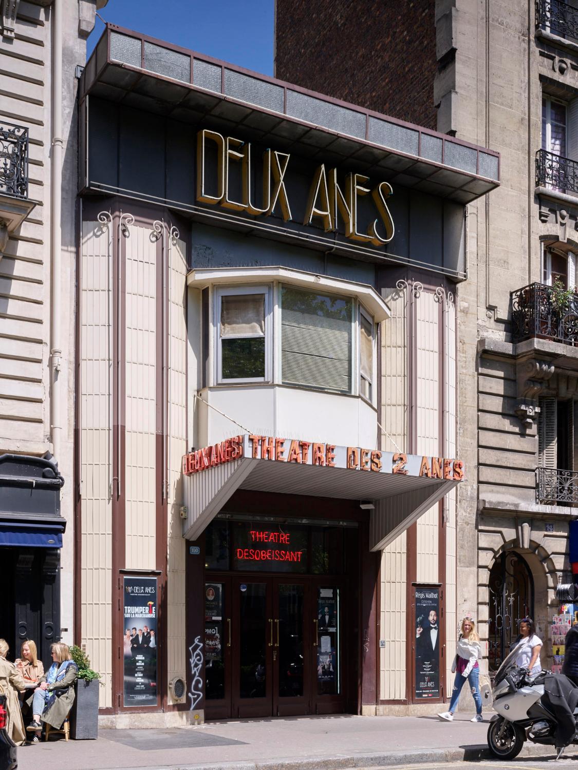 Deux Ânes (Paris, 18e arrondissement), théâtre [cabaret de chansonniers] des