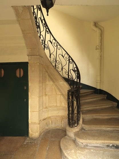 rampe d'appui, escalier de la maison à porte cochère dite maison Louvencourt (non étudié)