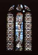 ensemble de quatre verrières : verrières décoratives et à personnages (saint Paul et un saint évêque, Christ en Croix)
