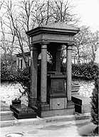 Monument sépulcral de la famille Gelut Veau