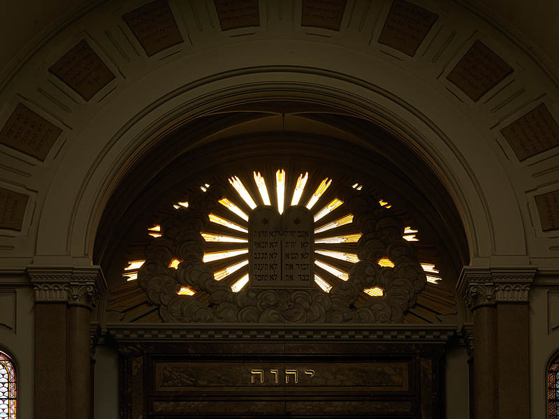 Ensemble de 14 verrières - Chapelle de l'Hôtel Bourbon-Condé