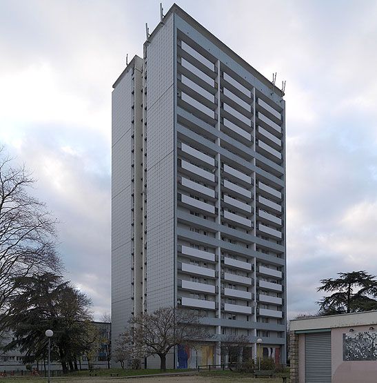 l'habitat collectif de l'OIN ORSA (Opération d'intérêt national Orly-Rungis-Seine-Amont)