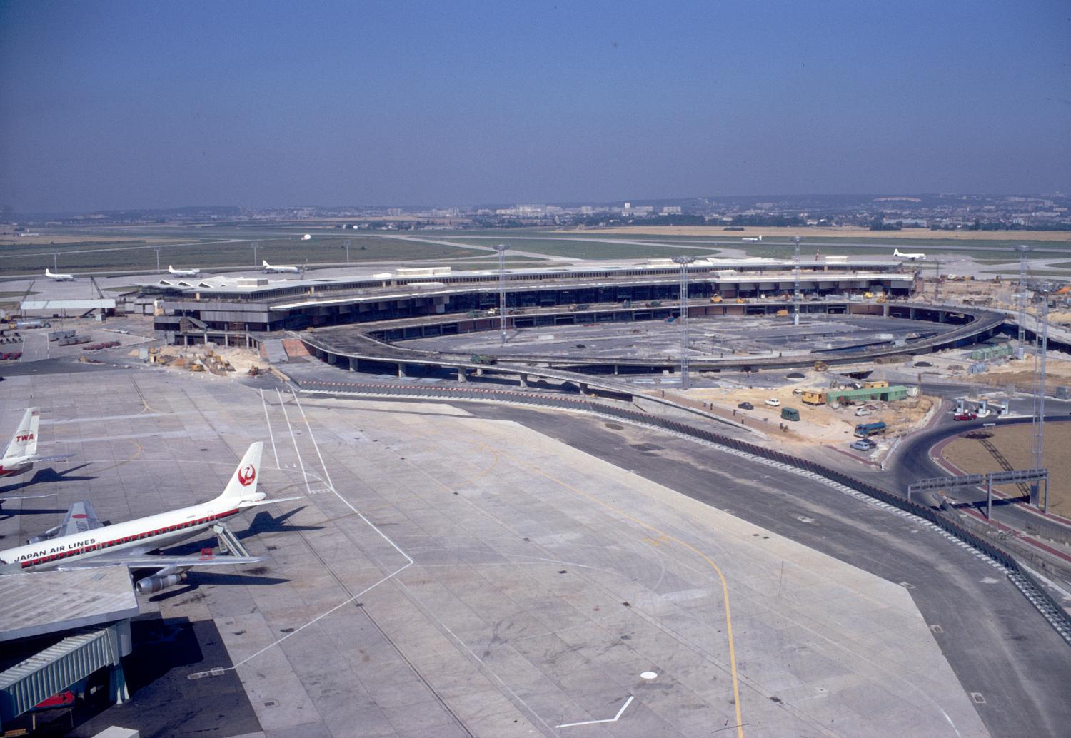 Orly 1 2 (depuis 2019), Orly-Ouest (de 1971 à 2019)