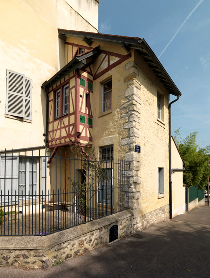 hôtels, maisons, immeubles