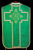 Chasuble verte portant l'étiquette "J. Aragon".