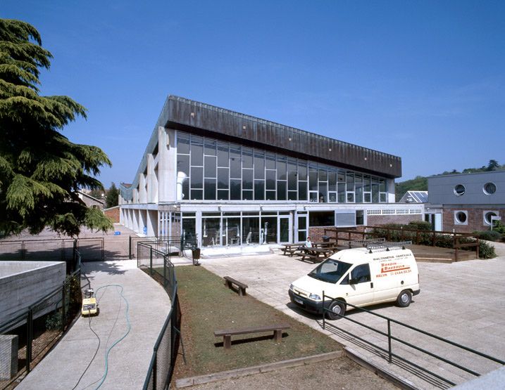 piscine : bassin couvert, bassin découvert, tank à ramer