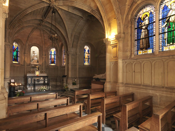 Ensemble de 17 verrières - Chapelle Notre-Dame de la Compassion (Chapelle royale Saint-Ferdinand)