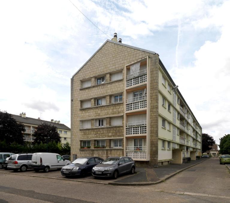 Ensemble de 6 immeubles HLM