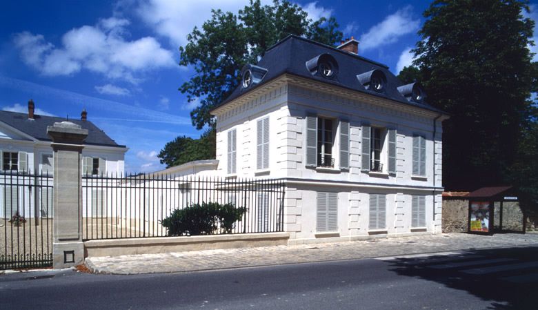 château de Villiers, actuellement bibliothèque municipale et centre culturel