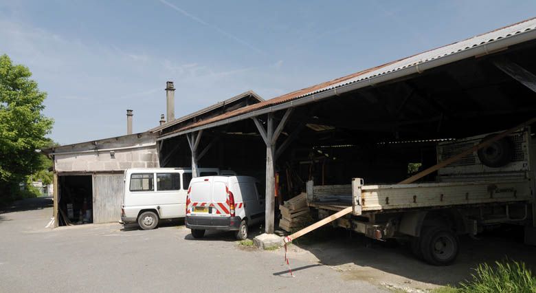 Héricy - usine de menuiserie Guichard, puis Bouvier, actuellement atelier municipal et logement