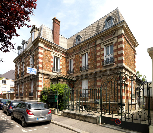 hôtels, maisons, immeubles