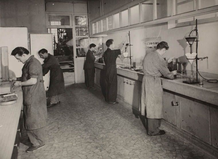 Avon - usine de matériel d'équipement industriel de la société PIC, puis Venot-Pic, puis Fives-Cail Babcock actuellement pépinière d'entreprises, logement et centre d'action sociale