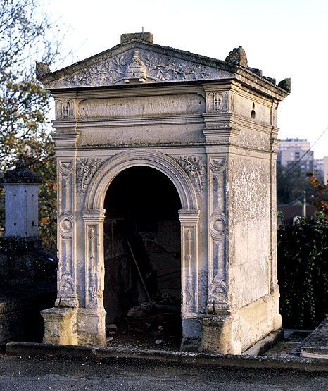 tombeau de la famille Desnues-Digue