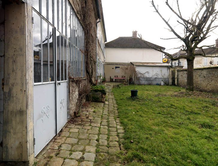 Samois-sur-Seine - usine de serrurerie et de construction métallique Oudiou, puis Bataillès, actuellement atelier d'artiste