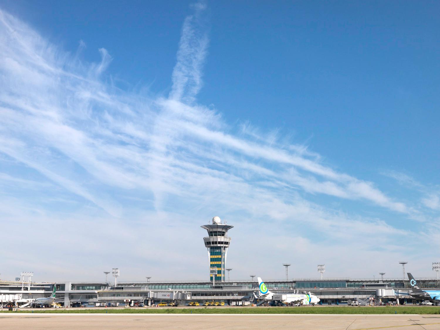 Orly 4 (depuis 2019), Orly-Sud (de 1971 à 2019), Installations terminales (de 1961 à 1971) Aérogare Sud ( de 1954 à 1961)