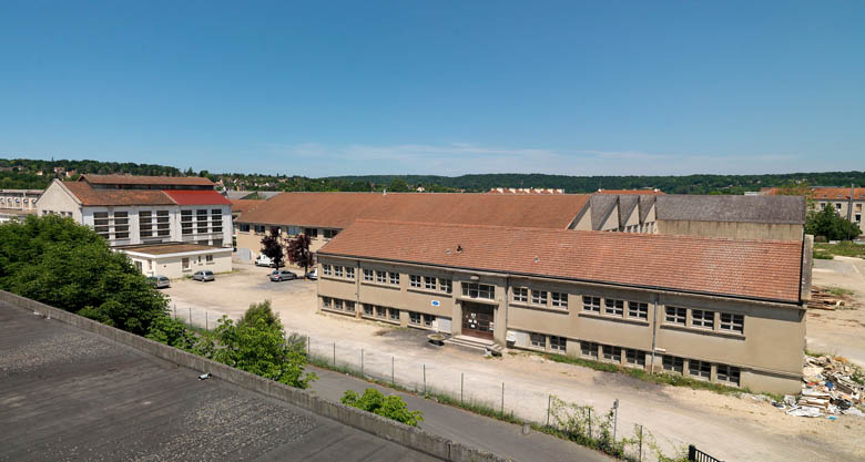 Usine de matériel électrique industriel Schneider et Cie, puis Le Matériel Electrique Scheider-Westinghouse (SW), puis Jeumont-Schneider (JS), actuellement ensemble industriel appelé "Espace Technologique et Industriel de Champagne-sur-Seine" (zone ETIC)