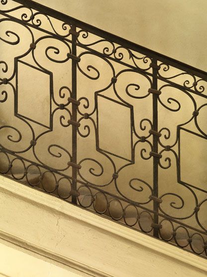 rampe d'appui, escalier du pavillon de la Reine de l'abbaye du Val-de-Grâce, actuellement hôpital (non étudié)