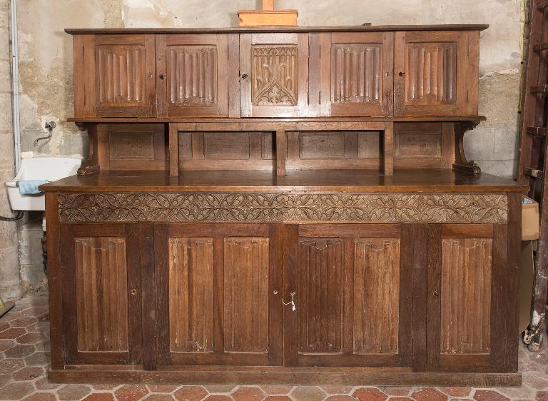 meuble de sacristie, chapier