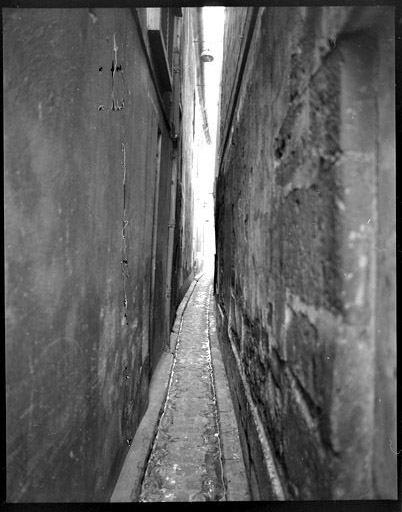 Campagne photographique sur le patrimoine de Mantes-la-Jolie en 1977