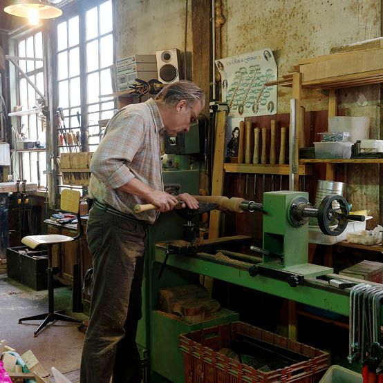 Fontainebleau - usine de menuiserie Barre, actuellement ébénisterie Atelier Saint-Louis