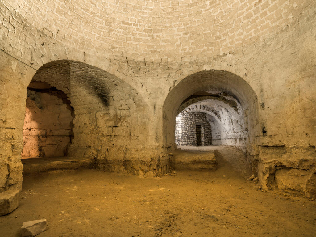 Carrière souterraine dite cave-carrière Delacroix