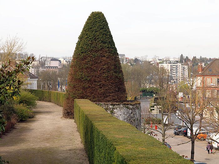 évêché, aujourd'hui musée Bossuet