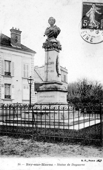 monument de Daguerre (1787-1851)