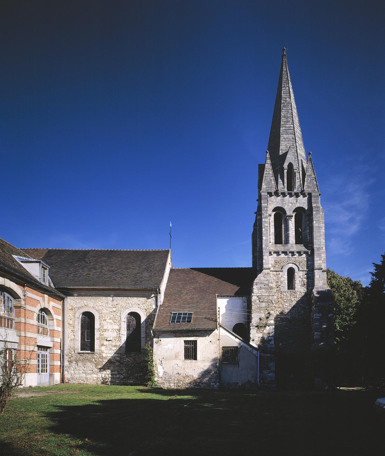 collégiale de chanoines de la congrégation de Saint-Victor, église paroissiale Saint-Denis