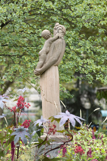 Statue : Aux mères du XIVème arrondissement