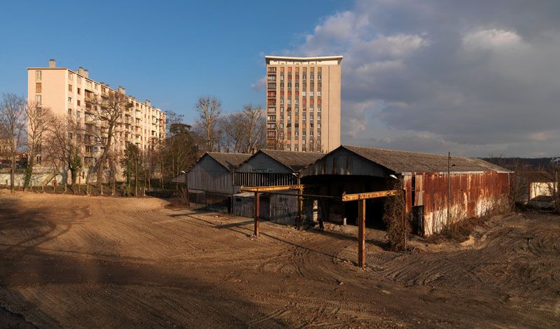 Avon - usine de matériel d'équipement industriel de la société PIC, puis Venot-Pic, puis Fives-Cail Babcock actuellement pépinière d'entreprises, logement et centre d'action sociale