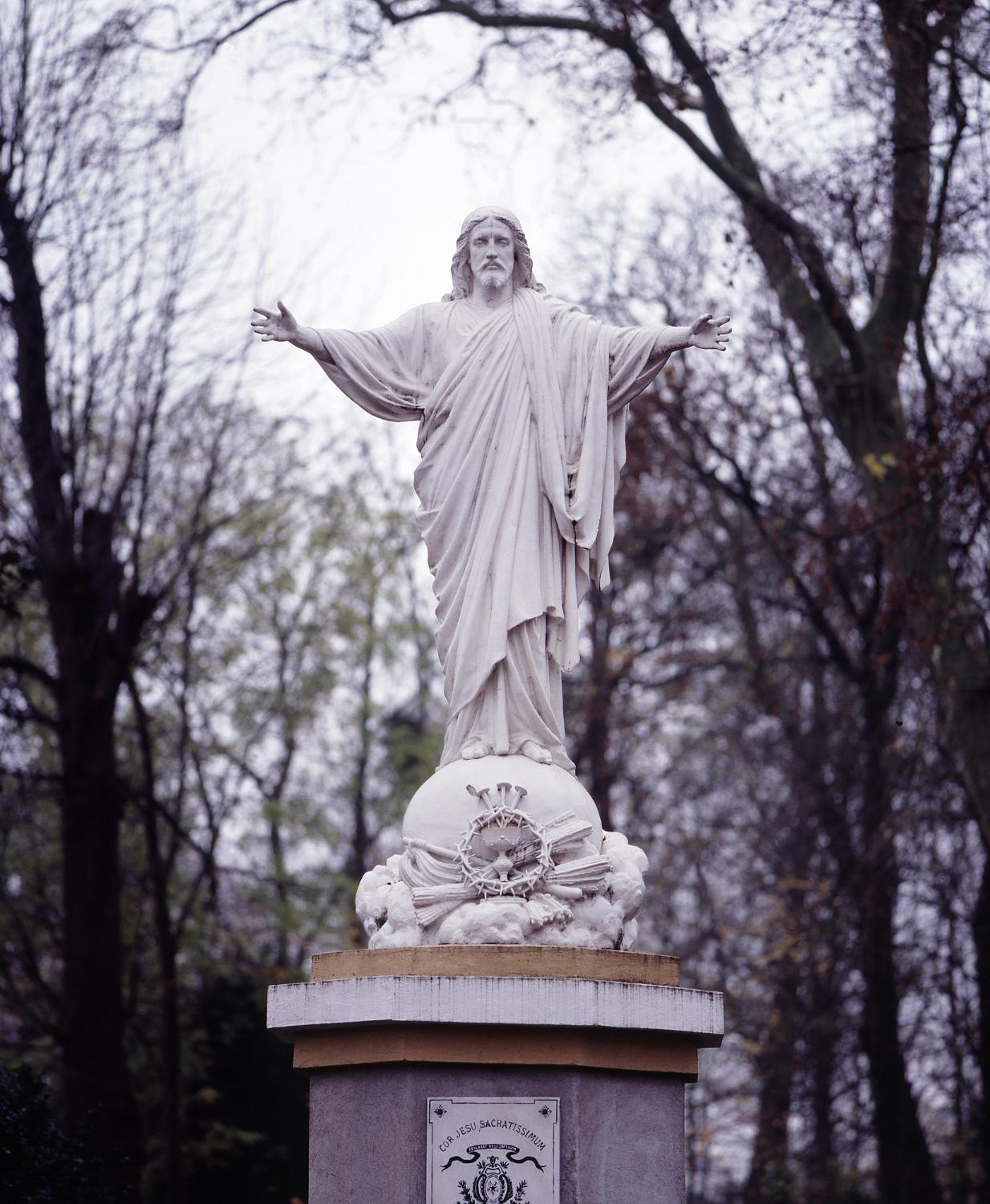 statue : Christ glorieux