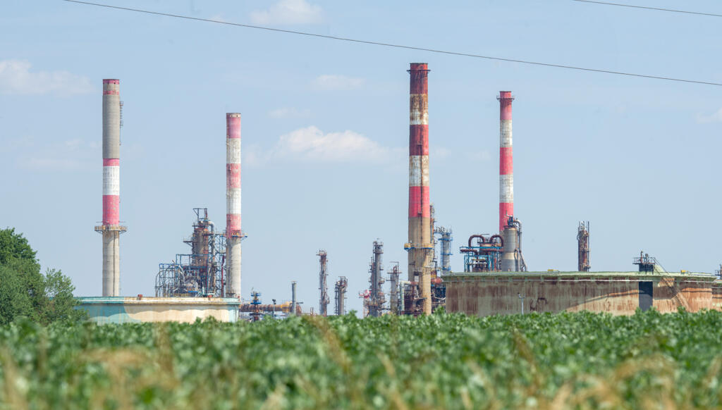 Raffinerie de Grandpuits ou « Raffinerie de l’Île-de-France », actuellement plateforme TotalEnergies de Grandpuits (dossier d'ensemble)