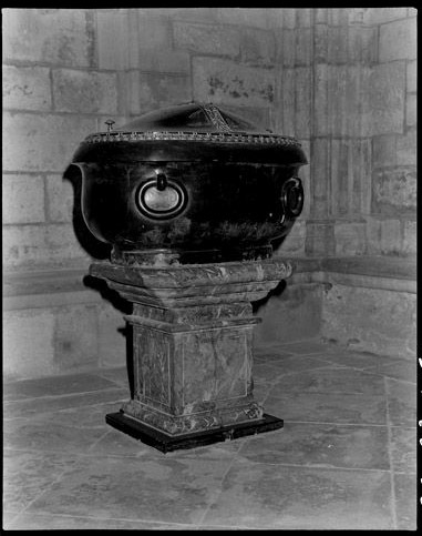 Campagne photographique sur le patrimoine de Mantes-la-Jolie en 1977